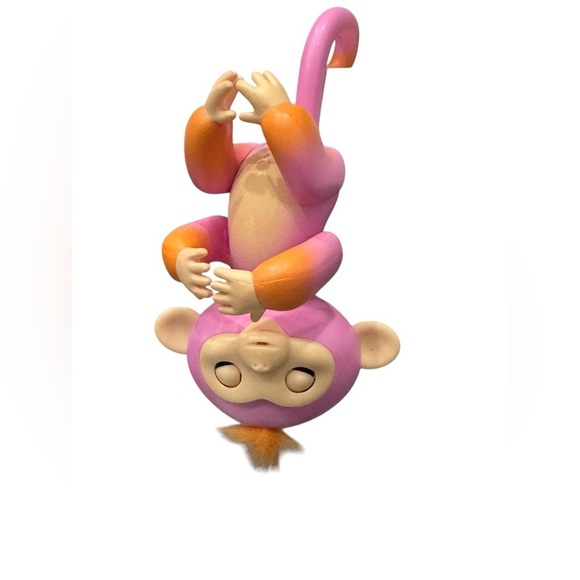 WowWee Fingerlings Interactive 5” Pink & Orange Baby Monkey: Works! - Picture 5 of 6